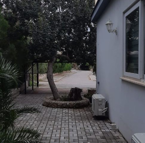 Girne Çatalköy'de satılık ikiz villa