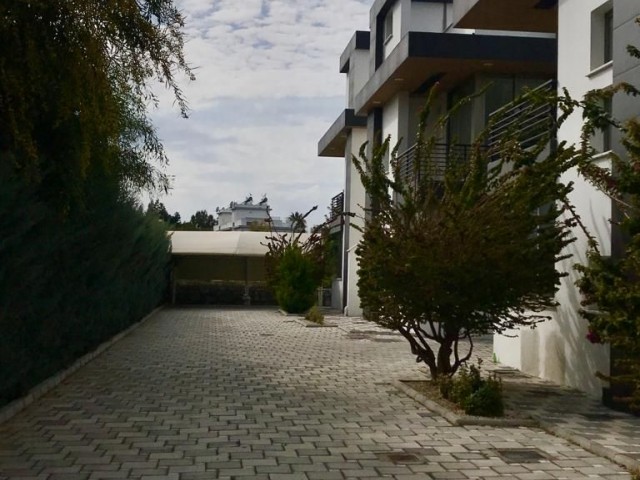 Kyrenia Alsancak (Merit Bereich) 3+1 neue Villa zu verkaufen