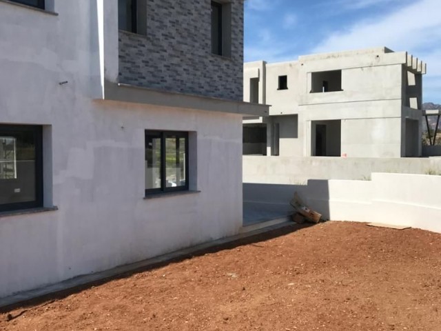 3+1 Duplex-Villa zu verkaufen in Kyrenia Bogaz