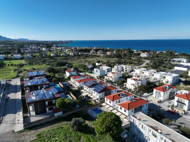 4+1 Doppelhaushälften zu verkaufen in Edremit, Kyrenia, privater Pool