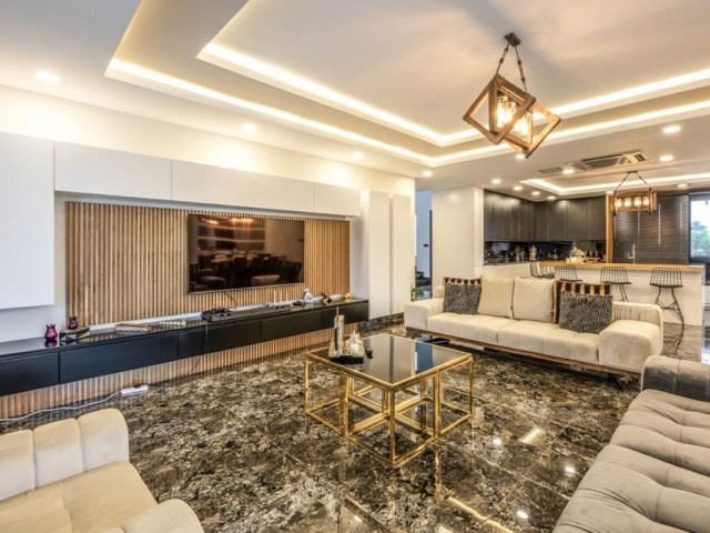 4+1 freistehende Luxusvilla zum Verkauf in Edremit, Girne