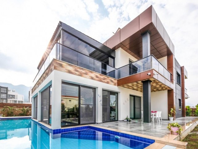 4+1 Luxury private villa for sale in Kyrenia,Edremit