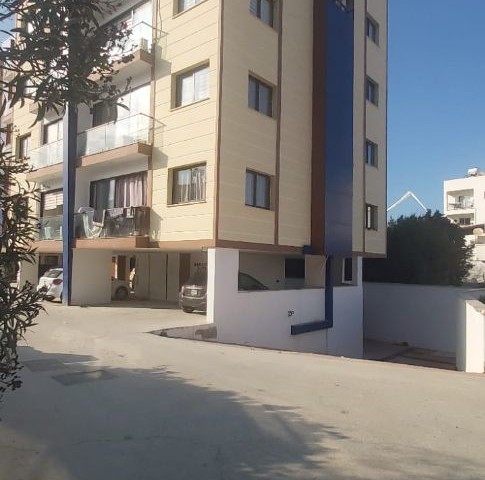 1+1 apartment for sale in Kyrenia Center, Commercial permit