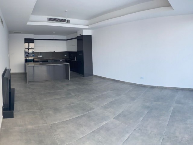 Girne Esentepe'de Satılık Denize Sıfır 3+1 Bungalow Villa 