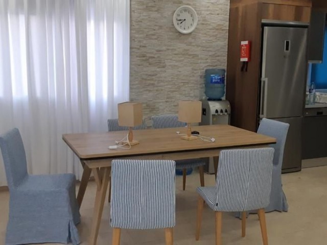 Alagadi'de kiralık 5+1 lüks villa