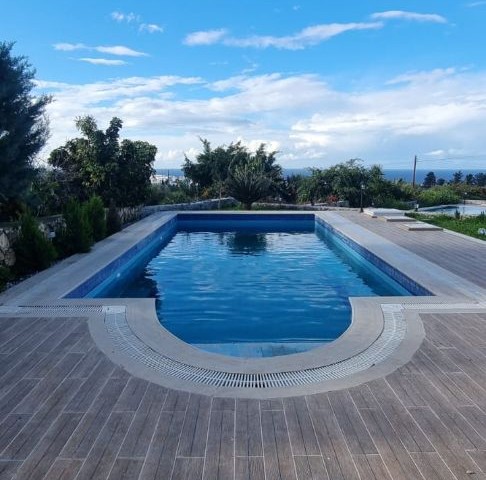 3+1 villa for sale in Alsncak Kyrenia