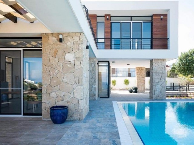 Wunderschöne Luxusvilla mit 3+1 Schlafzimmern und Pool zum Verkauf in der Gegend von Esentepe in Kyrenia