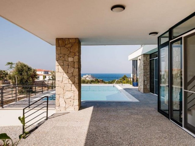 Wunderschöne Luxusvilla mit 3+1 Schlafzimmern und Pool zum Verkauf in der Gegend von Esentepe in Kyrenia