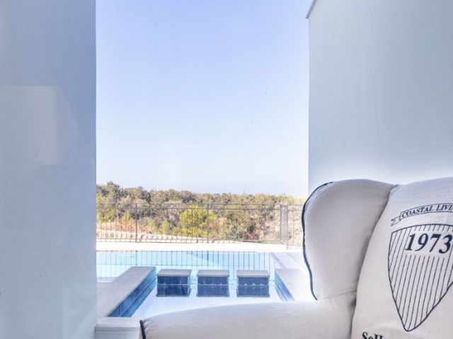 Wunderschöne Luxusvilla mit 5 Schlafzimmern, Pool und Garten zu verkaufen, Region Kyrenia Esentepe