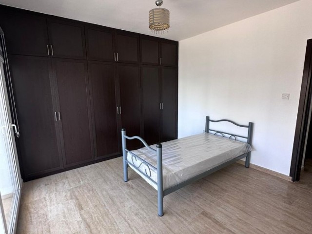 2+1 Penthouse-Wohnung zur Miete in Kyrenia Zentrum