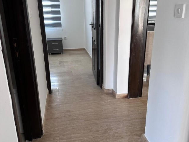 2+1 Penthouse-Wohnung zur Miete in Kyrenia Zentrum