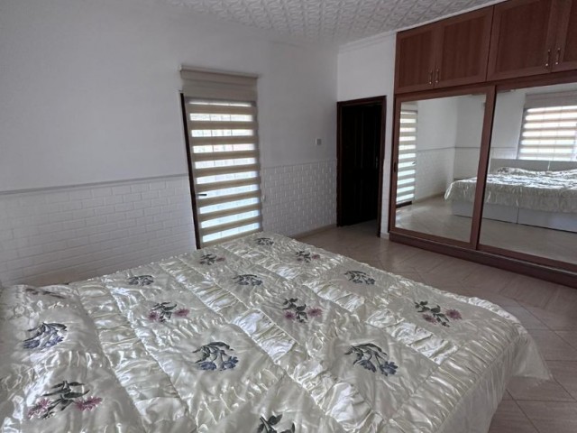 4+2 Triplex-Villa zu verkaufen in Özanköy + großer Keller, türkischer Pflasterstein