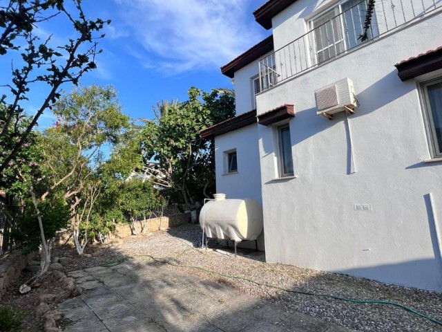  3+1 Villa mit Meerblick zu verkaufen in Karsiyakada