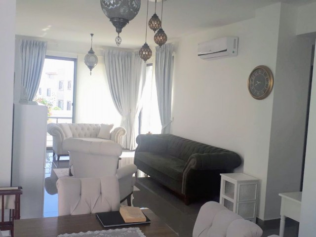 4+1 villa with pool for rent in Alsancak