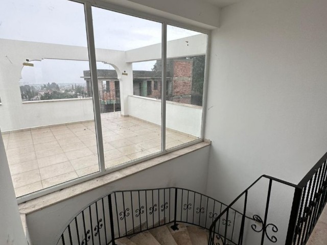 4+2 Triplex Villa for sale in Ozanköy, with Turkish title