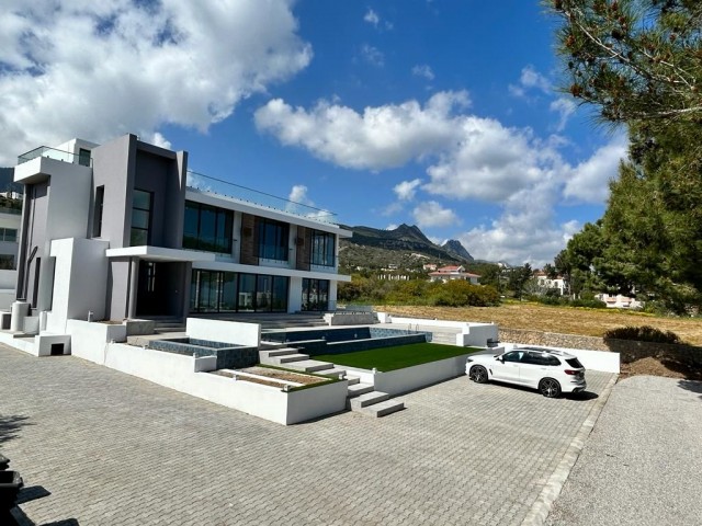 3+1 finished villa for sale in the most luxurious place in Doğanköy