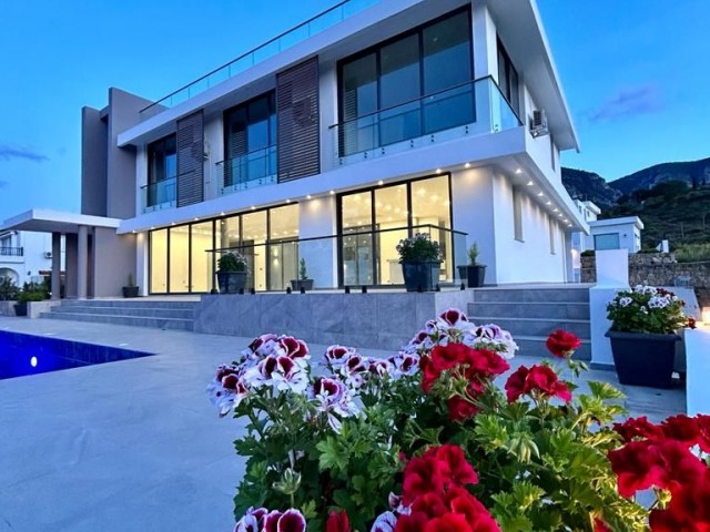 3+1 finished villa for sale in the most luxurious place in Doğanköy