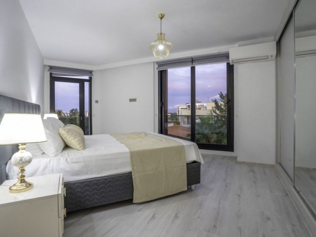 2+1 Wohnung zum Verkauf mit Mieteinnahmen in einem Hotelkonzept im Zentrum von Kyrenia