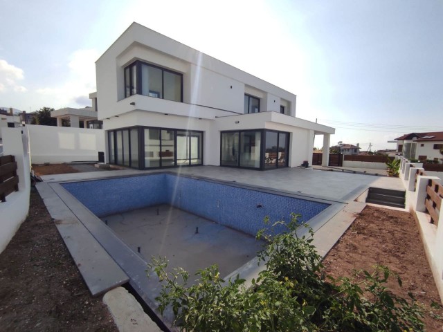 Ultraluxuriöse 5+2-Villa zum Verkauf in Girne Bellapais