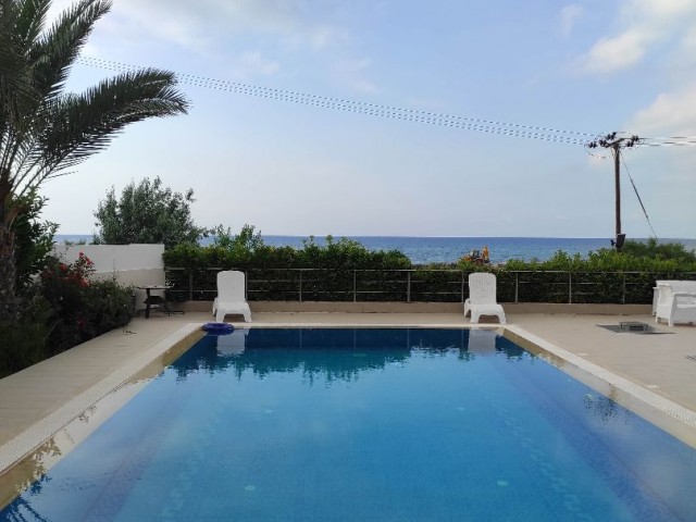 Luxuriöse 5+1-Villa zum Verkauf in Kyrenia, Zypern