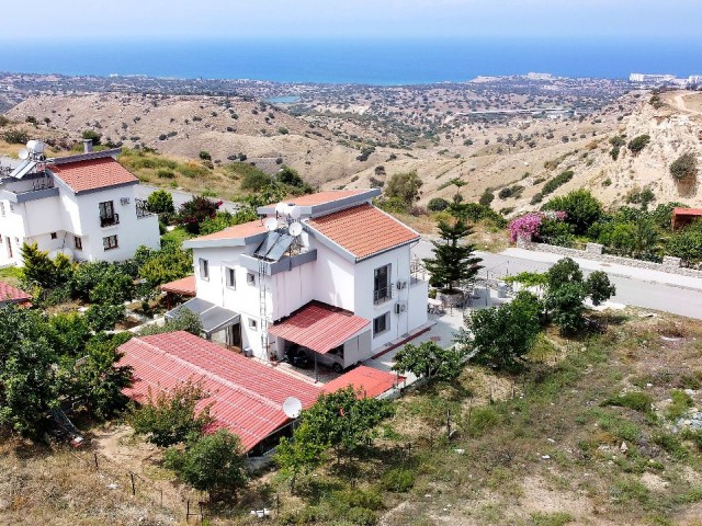 3+1 Villa for Sale with Magnificent Garden and Sea View in Girne Arapköy