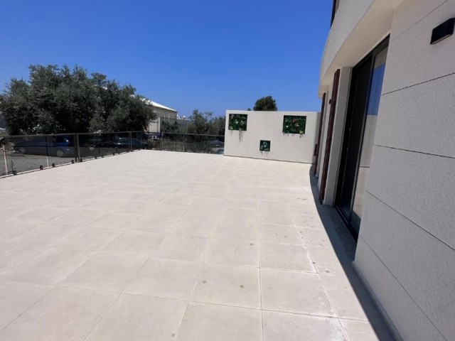 2+1 Wohnung in einem Komplex mit Pool zum Verkauf im Girne Center