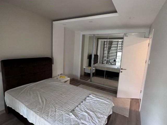 GİRNE MERKEZDE SATILIK 3+1 FULL EŞYALI ,DENİZ MANZARALI DAİRE