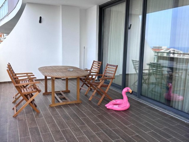 3+1 FULLY FURNISHED SEA VIEW APARTMENT FOR SALE IN KYRENIA CENTER