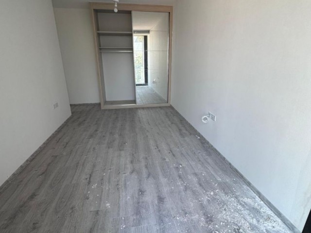 Girne Merkezde satılık 3+1 Deniz Manzaralı penthouse daire