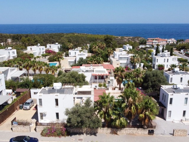 3+1 freistehende, unabhängige Villa mit Meerblick und Privatstrand in Esentepe