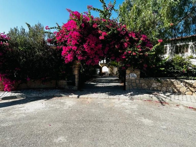 3+2 Villen zum Verkauf am Meer mit herrlicher Aussicht in Esentepe, Girne