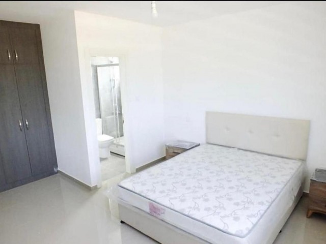  Bellapais satılık 2+1 havuzlu sitede penthouse daire