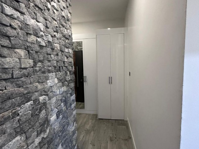  Alsancak'ta satılık 2+1 ful eşyalı daire