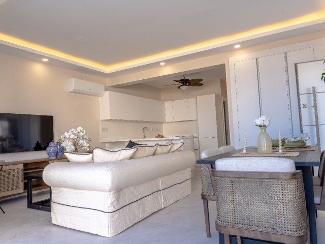 آپارتمان 3+1 کنار دریا برای فروش با استخر خصوصی در گیرنه اسنتپه