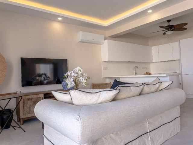 3+1-Wohnung direkt am Meer zum Verkauf mit privatem Pool in Girne Esentepe