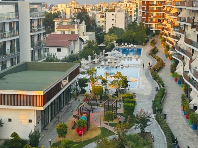 Girne Merkezde satılık site içerisinde 2+1 ful eşyalı daire