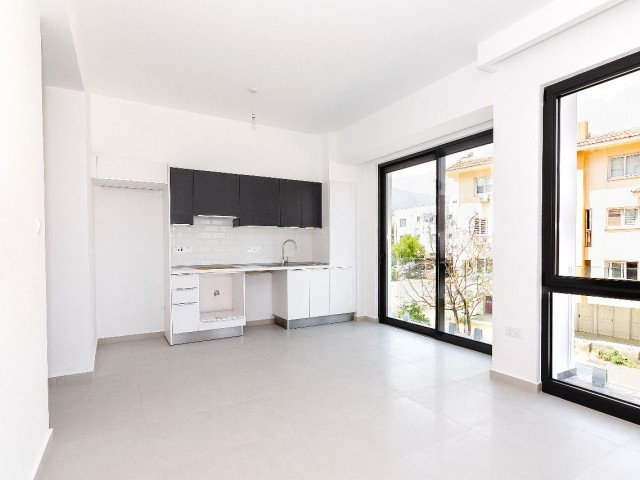 3+1 Flat for Sale in a Luxury Apartment in the Center of Kyrenia