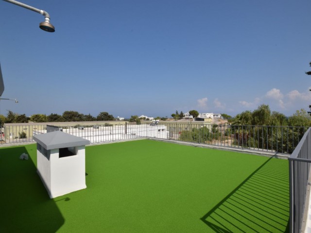 Gelegenheit 3+1 Villa mit Meerblick zum Verkauf auf der Straße im Zentrum von Kyrenia