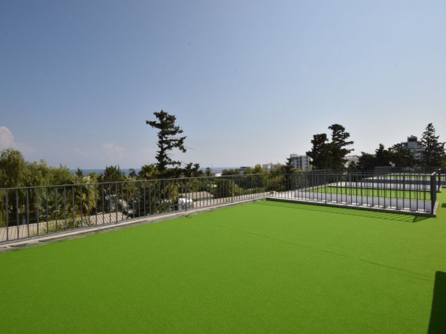 Gelegenheit 3+1 Villa mit Meerblick zum Verkauf auf der Straße im Zentrum von Kyrenia