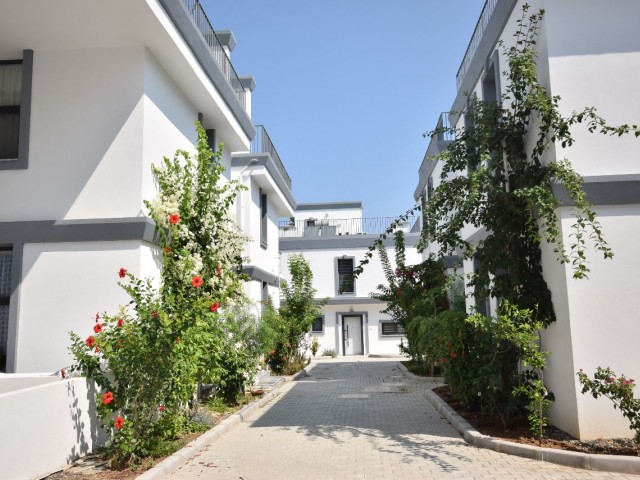 Gelegenheit 3+1 Villa mit Meerblick zum Verkauf auf der Straße im Zentrum von Kyrenia