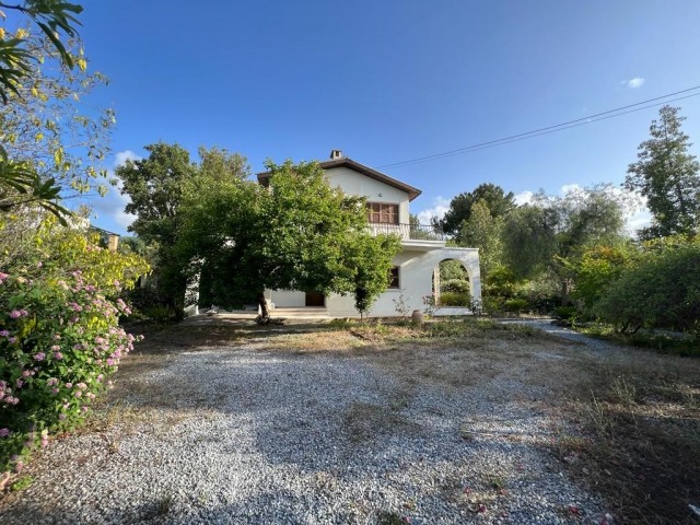 3+1 villa with Turkish title for sale in Çatalkoy