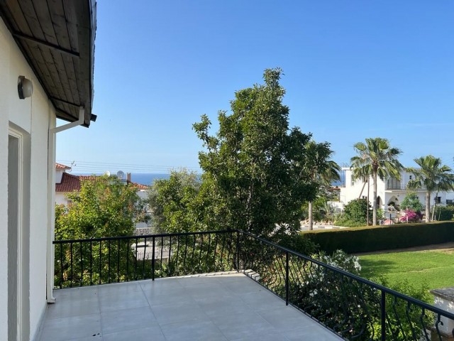 3+1 villa with Turkish title for sale in Çatalkoy