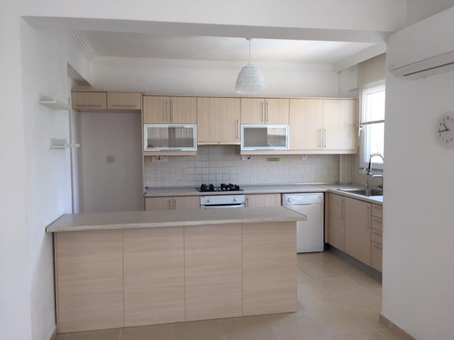  Alsancak'ta satılık çok geniş 3+1 daire penthouse