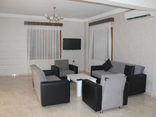 3+1 villa for rent in Karşiyaka