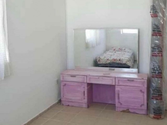 GİRNE/ MERKEZ’DE SATILIK 3+1 KELEPİR DAİRE (ACİLLLL)/ 3+1 BARGAIN FLAT FOR SALE IN KYRENIA/ CENTER (URGENT)