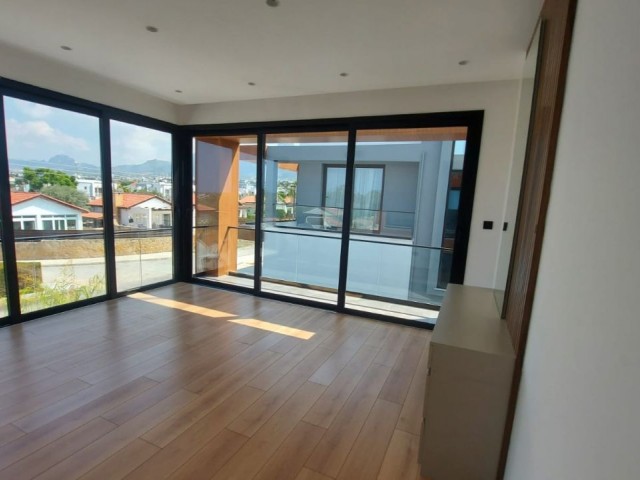 3+1 luxuriöse, brandneue Villa zum Verkauf in Çatalköy