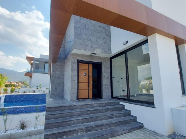 3+1 luxuriöse, brandneue Villa zum Verkauf in Çatalköy