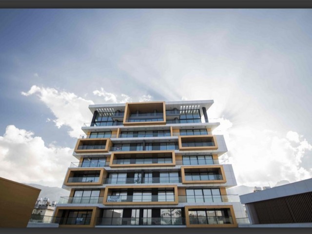 3+1 SUPER-LUXUS-PENTHOUSE-WOHNUNG ZUM VERKAUF IN KYRENIA/ZENTRUM