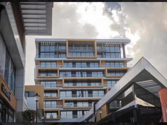 3+1 SUPER-LUXUS-PENTHOUSE-WOHNUNG ZUM VERKAUF IN KYRENIA/ZENTRUM