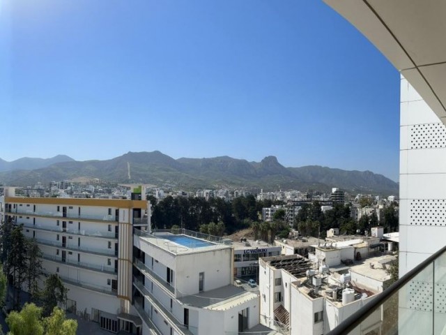 3+1 SUPER-LUXUS-PENTHOUSE-WOHNUNG ZUM VERKAUF IN KYRENIA/ZENTRUM